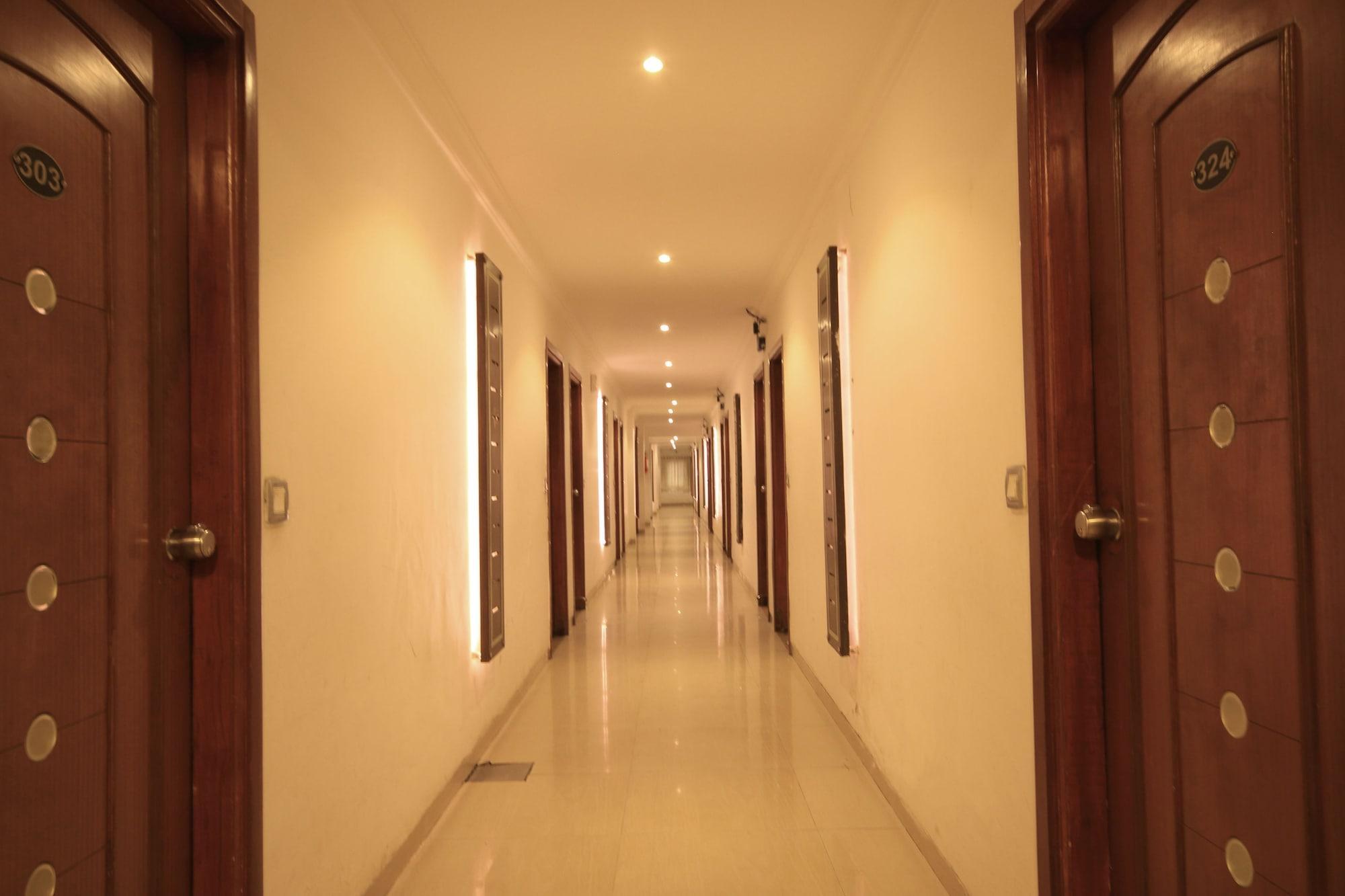 Fabhotel Kadamb Inn Ahmedabad Exterior foto